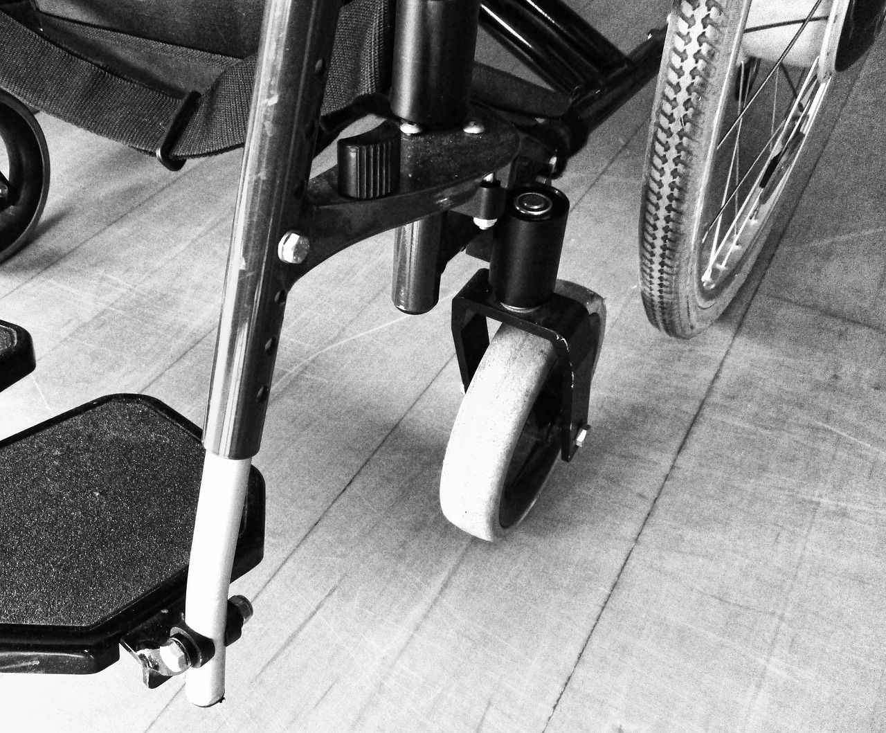 wheelchair-1589476_1280